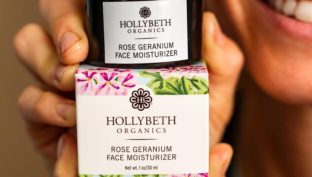 Rose Geranium Moisturizer - HollyBeth Organics Official Imagery - 3