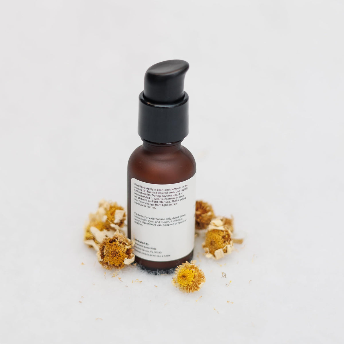 Revitalizing Serum with Vitamin A and Chamomile 1 Oz Natural - Transcend Cosmetics Official Imagery - 3