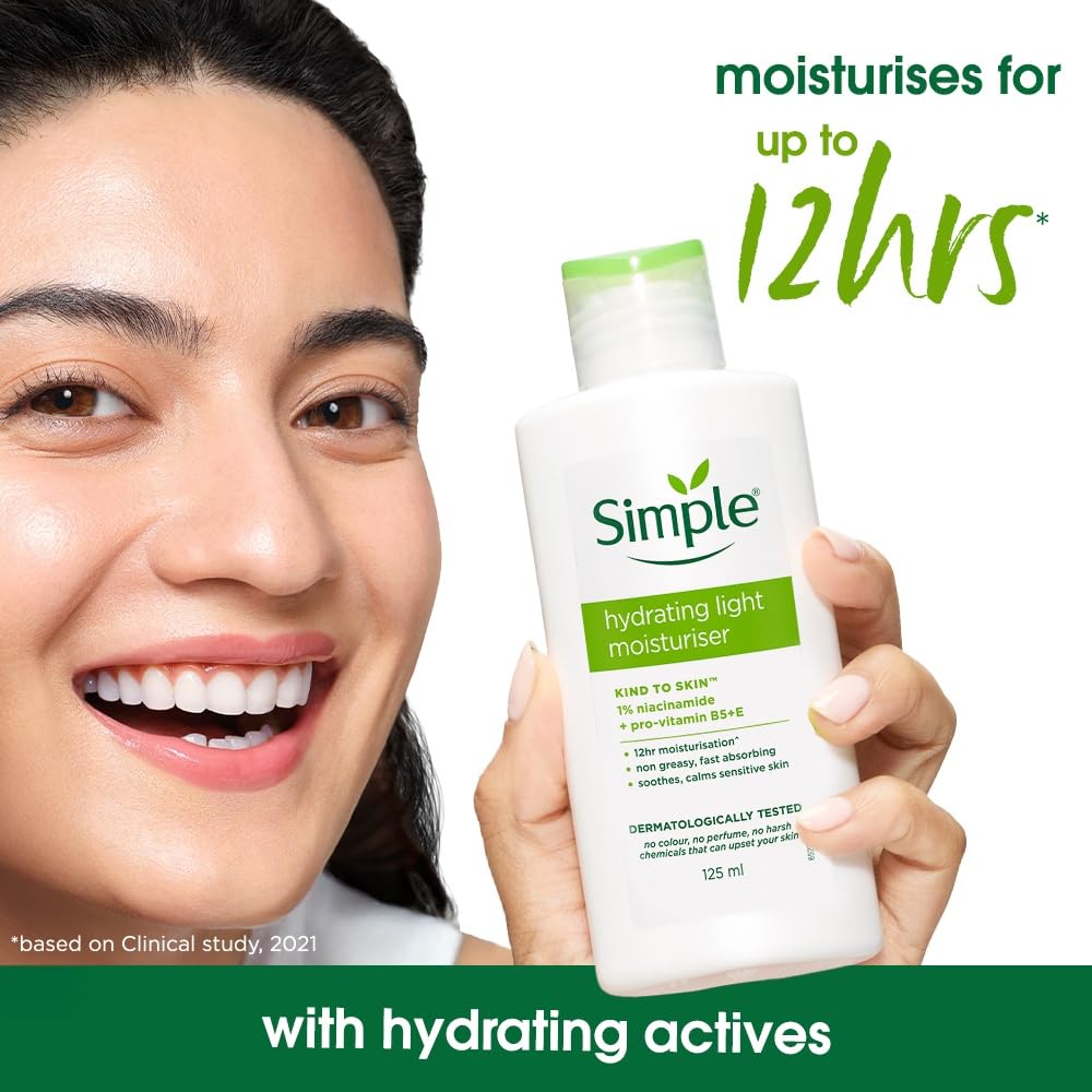 Simple Kind To Skin Hydrating Light Moisturiser 125 ml by – close-up detail