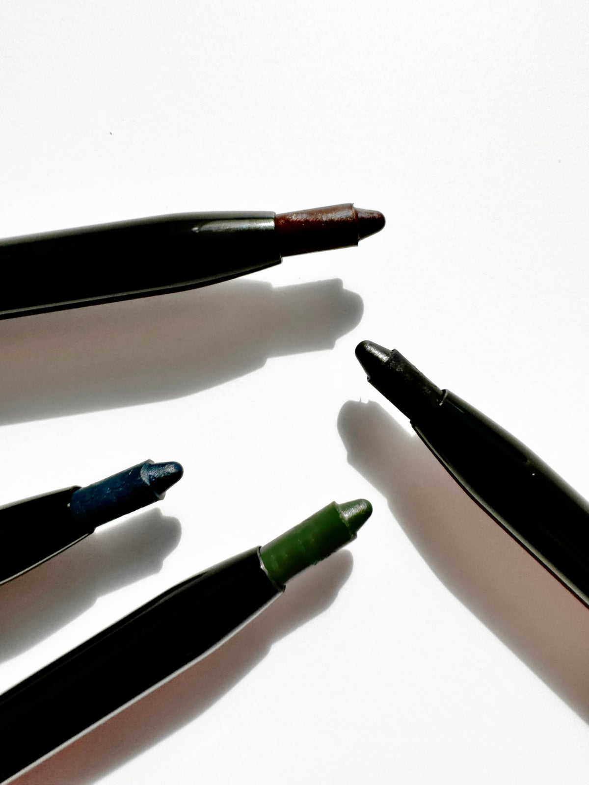 Sandstone Scandinavia Hypoallergenic Waterproof Eyeliner – alternate angle