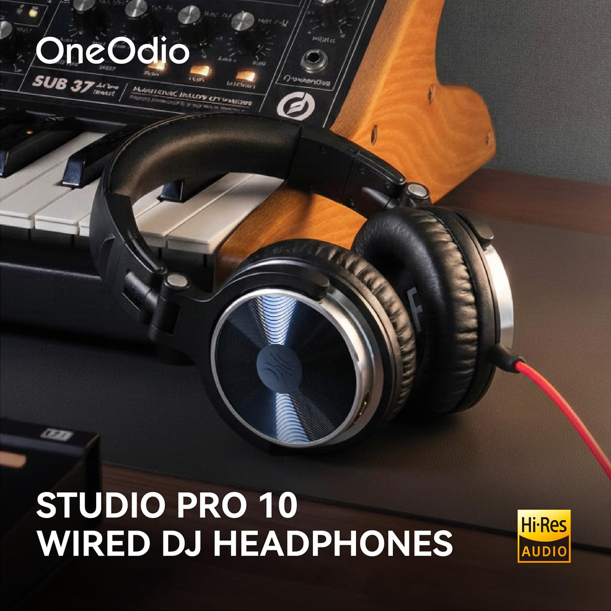 OneOdio Wired DJ Hi Res Over Ear Headphones for PC Keyboard – close-up detail in Black