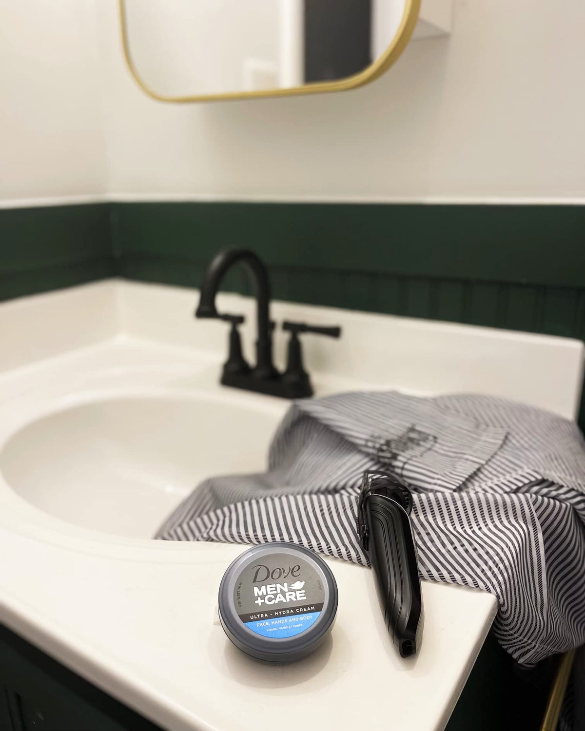 Dove Men Care Ultra Hydra Cream Face Hands and Body care All – back view and specifications