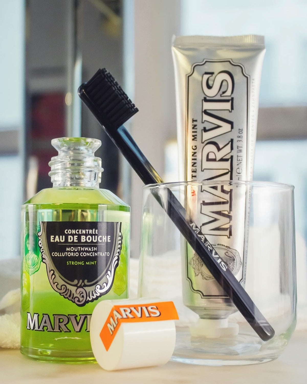 Premium Selection Marvis Whitening Mint Toothpaste – full view