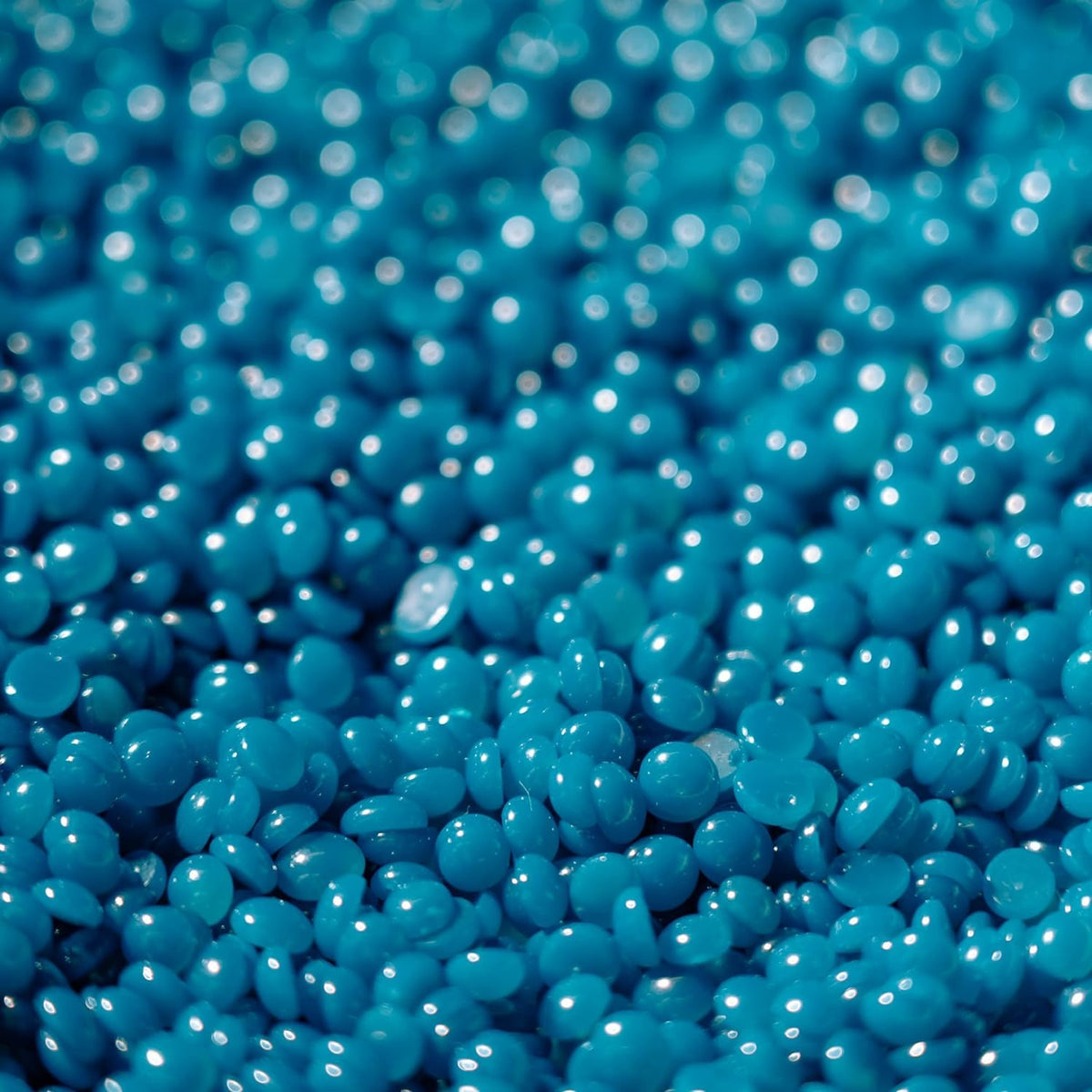 KoluaWax Wax Beads For Coarse Hair Removal for Bikini – close-up detail