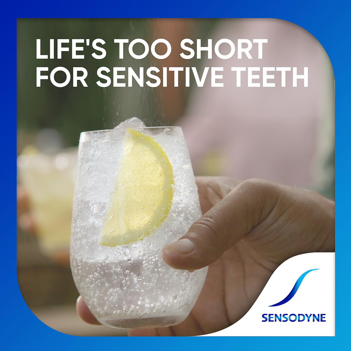 Sensodyne Repair and Protect Whitening Toothpaste 3 4 oz – close-up detail