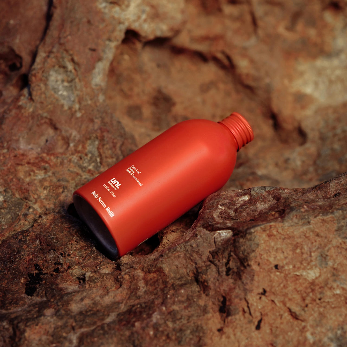 uni 24 Hour Hydrating Body Serum - uni. Official Imagery - 3